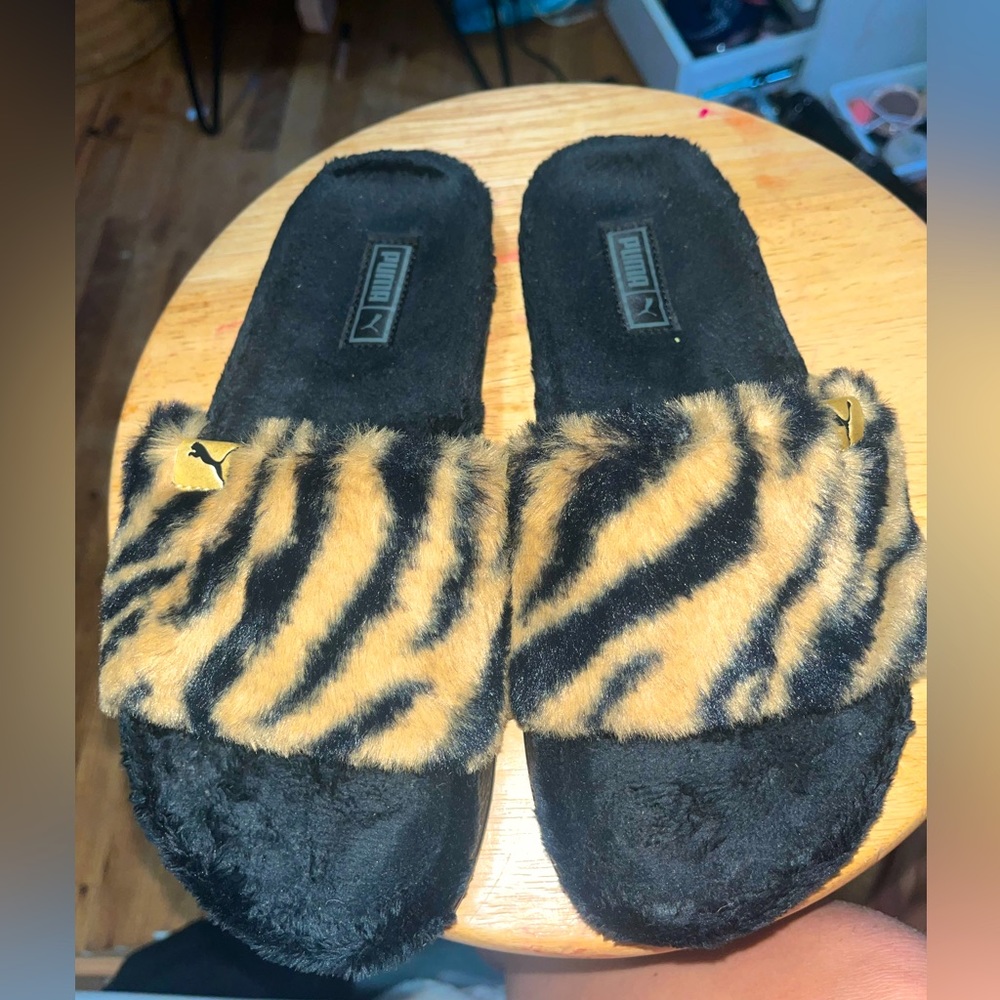PUMA SLIDES
